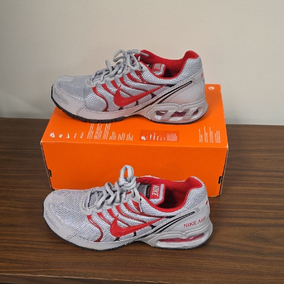 Nike Air Max Torch 4 Gray Black Red Sneakers Men's Size 10 CI2202 001 Brand New